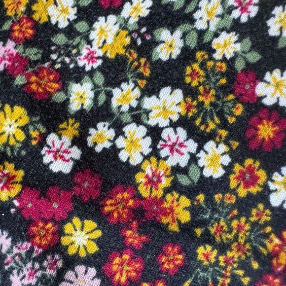 No Boundaries Tank Top Womens M Floral 7/9 Sleeveless Blouse Stretch Flowy Flex - Picture 9 of 10